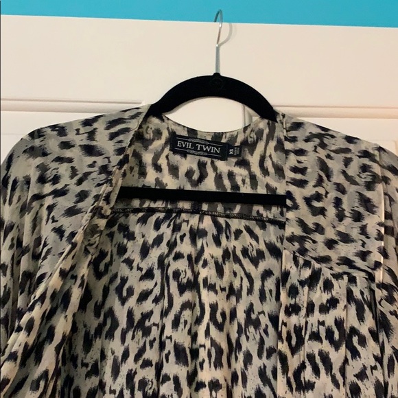 Aritzia, sheer leopard print blouse - Picture 3 of 4